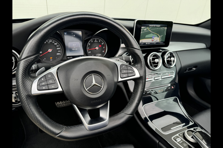 Mercedes-Benz C-Klasse Cabrio 180 AMG CABRIO Automaat Sfeerverlichting Airscarf Nekverwarming Automaat-Cruise control-Achteruitrijcamera-Sfeerverlichting- Alarm klasse3 Spiegelpakket Stoelverwarming Zwarte hemel