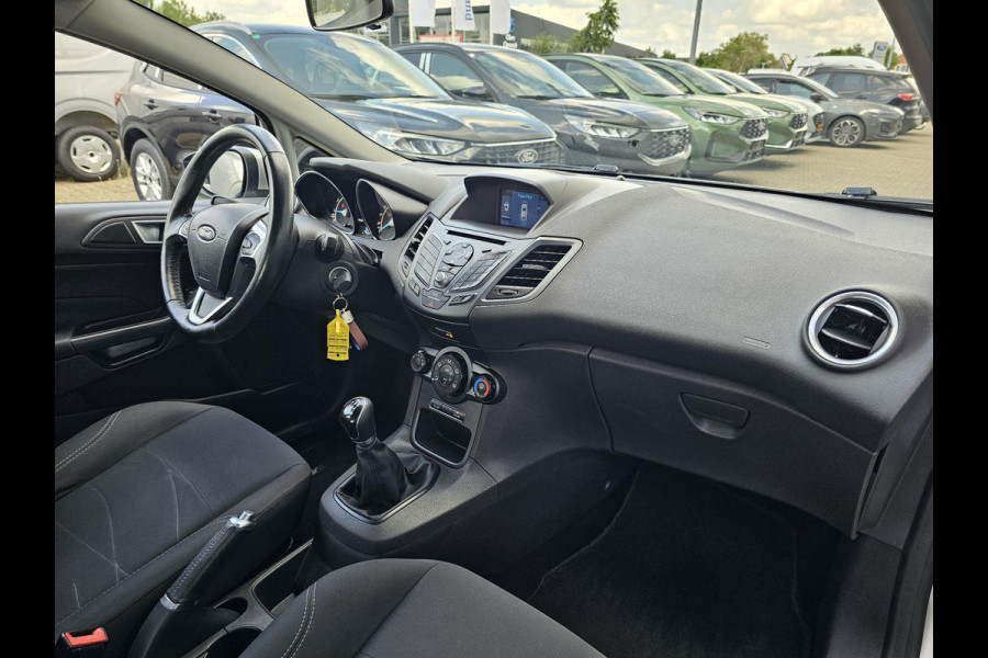 Ford Fiesta 1.0 Style Ultimate 80 pk | Navigatie | Cruise control | PDC achter | Lichtmetaal | Airco | USB etc.