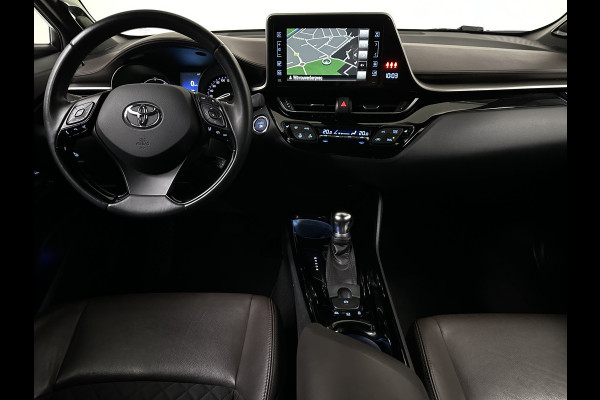 Toyota C-HR 1.8 Hybrid Bi-Tone | Adaptive Cruise | Camera | Half Leder | Led | Navigatie | Stoelverwarming |