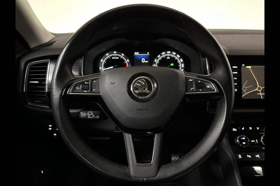 Škoda Kodiaq 2.0 TSI 4x4 Style DSG 180 PK Dealer O.H | Trekhaak af Fabriek | Panodak | Sportstoelen Memory | Adaptive Cruise | Canton Audio | | DAB |  360 Camera | Dode Hoek Detectie | Lane Assist |