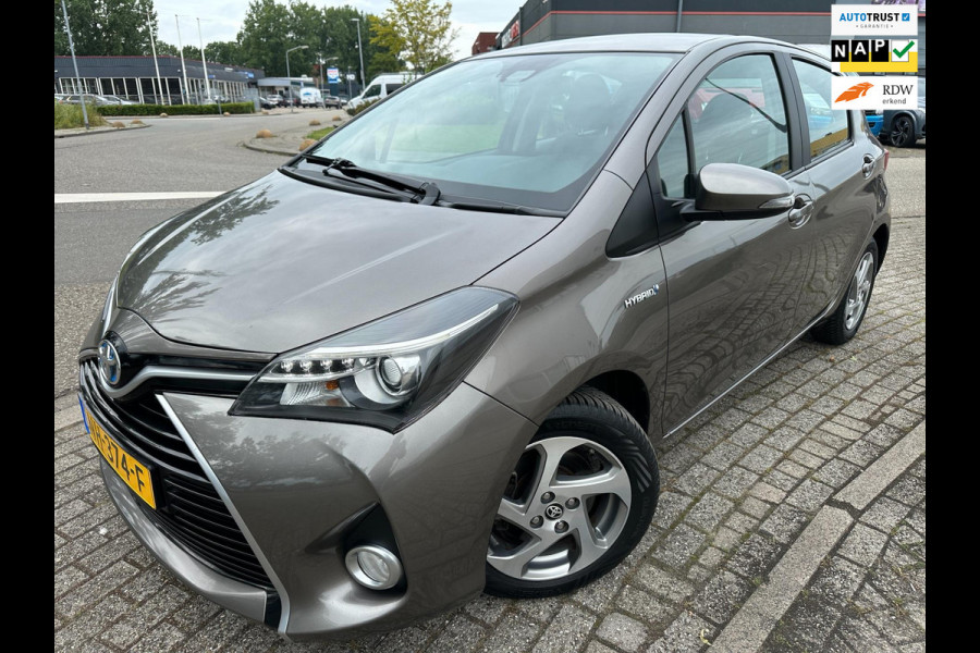 Toyota Yaris 1.5 HYBRID DYNAMIC 2017 AUTOMAAT NAVI SPORT NAP GARANTIE