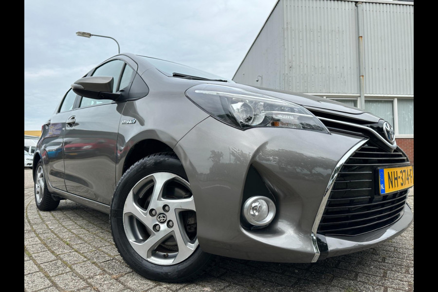 Toyota Yaris 1.5 HYBRID DYNAMIC 2017 AUTOMAAT NAVI SPORT NAP GARANTIE