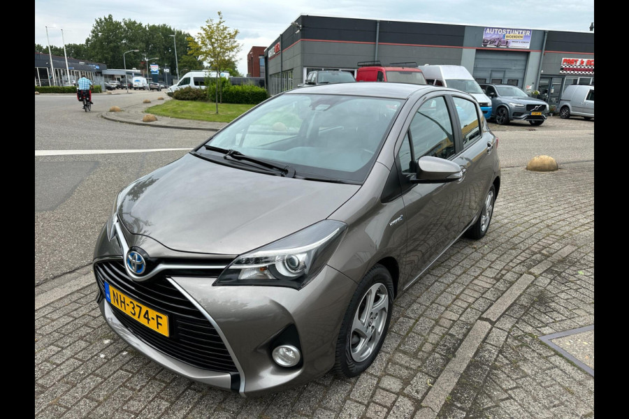 Toyota Yaris 1.5 HYBRID DYNAMIC 2017 AUTOMAAT NAVI SPORT NAP GARANTIE