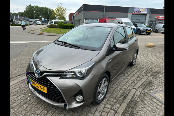 Toyota Yaris 1.5 HYBRID DYNAMIC 2017 AUTOMAAT NAVI SPORT NAP GARANTIE