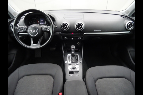 Audi A3 Sportback 1.5 TFSI CoD Sport * S-LINE * KEYLESS * LM 19 !!
