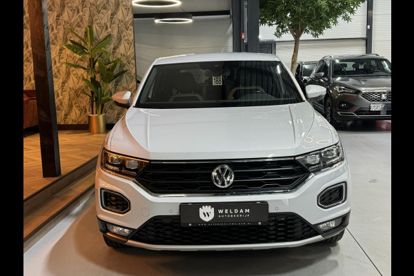 Volkswagen T-Roc 2.0 TSI 4Motion Sport Garantie Xenon Trekhaak LED ACC Lane Navi Camera Carplay Rijklaar