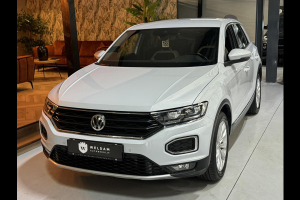 Volkswagen T-Roc 2.0 TSI 4Motion Sport Garantie Xenon Trekhaak LED ACC Lane Navi Camera Carplay Rijklaar