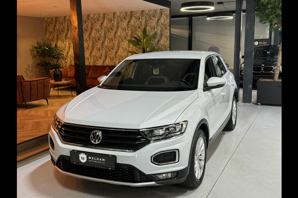 Volkswagen T-Roc 2.0 TSI 4Motion Sport Garantie Xenon Trekhaak LED ACC Lane Navi Camera Carplay Rijklaar