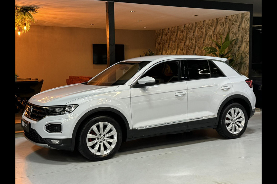 Volkswagen T-Roc 2.0 TSI 4Motion Sport Garantie Xenon Trekhaak LED ACC Lane Navi Camera Carplay Rijklaar