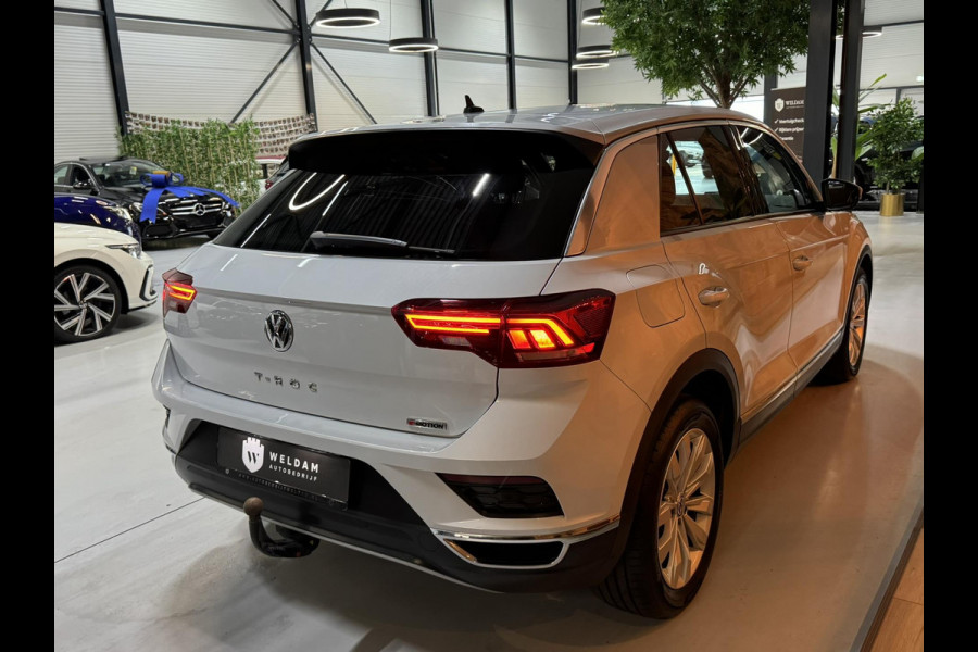 Volkswagen T-Roc 2.0 TSI 4Motion Sport Garantie Xenon Trekhaak LED ACC Lane Navi Camera Carplay Rijklaar