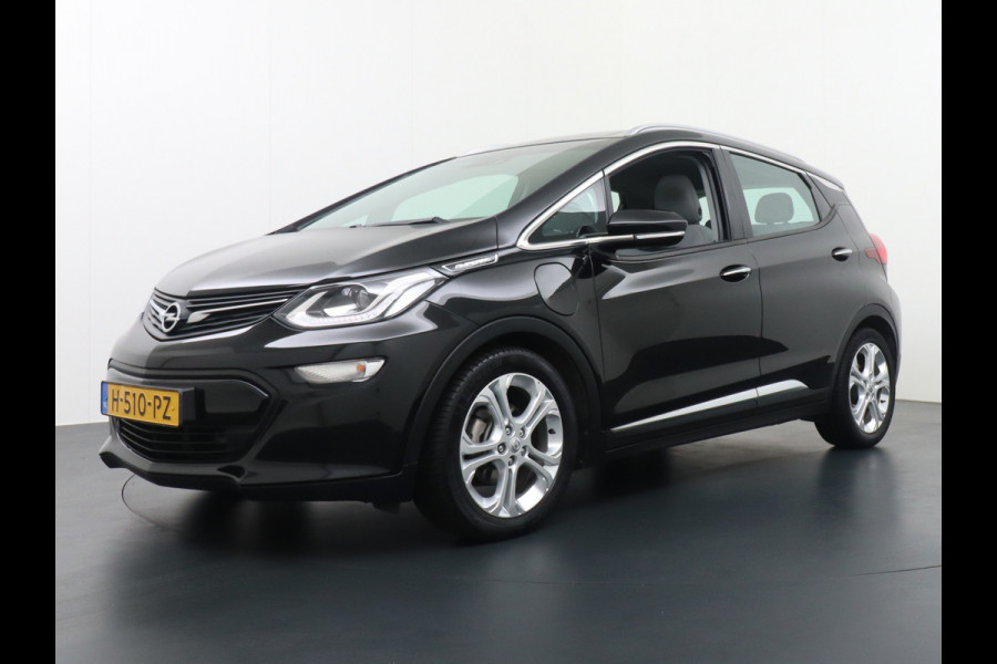 Opel Ampera-E 204pk 65 kWh NW Accupakket Navi Camera Pdc Dodehoek Ecc Apps Bordherkenning Adaptive Cruise Keyless Entry/go Parkassist Verwarmd ParkeerSensoren Voicecommand Connected-Service Multimedia WiFi voorber. Business executive bereik tot 505km origin.NLse auto 1e eigenaar Dealer onderhouden