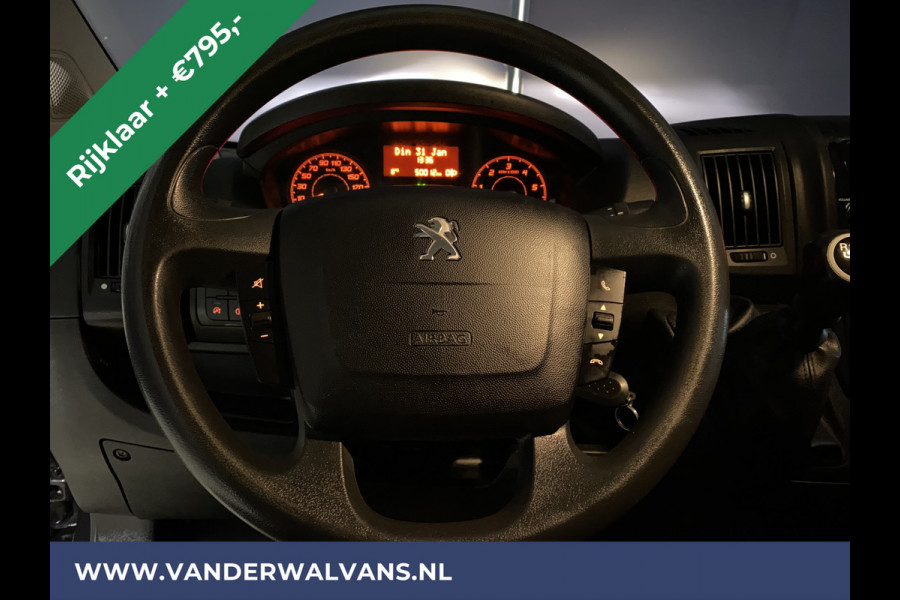 Peugeot Boxer 2.2 BlueHDi 140pk Pick up Dubbel cabine open laadbak Euro6 RIJKLAAR Airco | 7-Zits | Bluetooth telefoonvoorbereiding