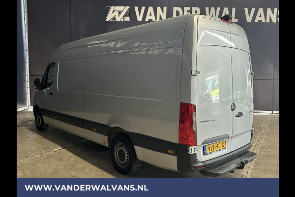 Mercedes-Benz Sprinter 317 CDI 170pk L3H2 Euro6 Airco | Trekhaak | Camera | Navigatie | Cruisecontrol Parkeersensoren, Bijrijdersbank