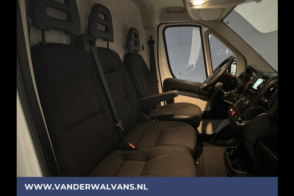 Peugeot Boxer 2.0 BlueHDi 130pk L2H2 Euro6 Airco | Imperiaal | 2500kg Trekhaak | Cruisecontrol, Parkeersensoren, Bijrijdersbank