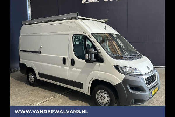 Peugeot Boxer 2.0 BlueHDi 130pk L2H2 Euro6 Airco | Imperiaal | 2500kg Trekhaak | Cruisecontrol, Parkeersensoren, Bijrijdersbank