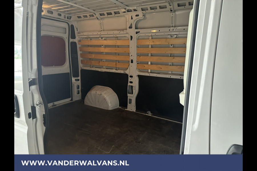 Opel Movano 2.2D 141pk L2H2 Euro6 Airco | Imperiaal | Trekhaak | Navigatie | Camera Cruisecontrol, Bijrijdersbank