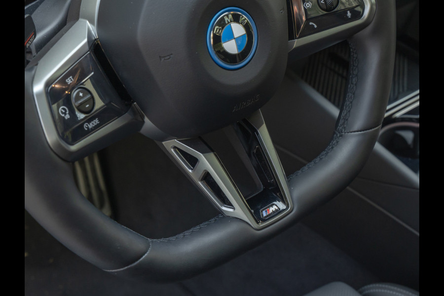 BMW i5 eDrive40 M-Sport Pro - Pano - Driving Ass Prof - Stoelventilatie - Harman Kardon