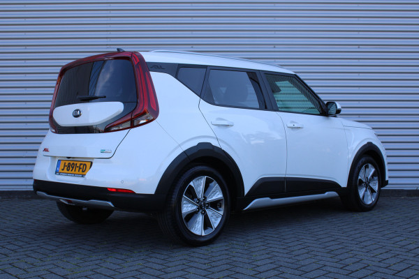 Kia e-Soul ExecutiveLine 64 kWh SUV Pack | Navi | Airco | Cruise | PDC | Camera | Heads Up Display | Leer | Dakdragers |