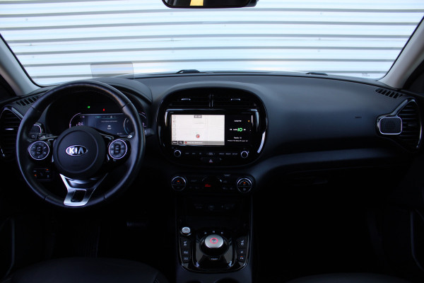 Kia e-Soul ExecutiveLine 64 kWh SUV Pack | Navi | Airco | Cruise | PDC | Camera | Heads Up Display | Leer | Dakdragers |
