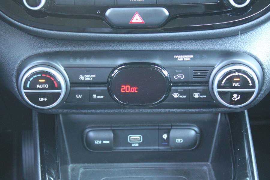 Kia e-Soul ExecutiveLine 64 kWh SUV Pack | Navi | Airco | Cruise | PDC | Camera | Heads Up Display | Leer | Dakdragers |