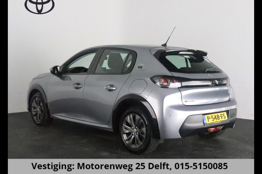 Peugeot e-208 EV ALLURE PACK 50 KWh +SNELLADEN Tot 2 jaar garantie*** 3 fase. Als nieuw!