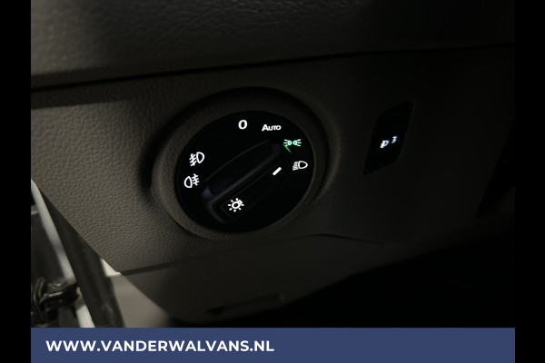 Volkswagen Crafter 2.0 TDI L3H3 L2H2 Euro6 Airco | Trekhaak | Navigatie | Camera | Cruisecontrol Parkeersensoren, Apple Carplay, Android Auto, Chauffeursstoel, Bijrijdersbank