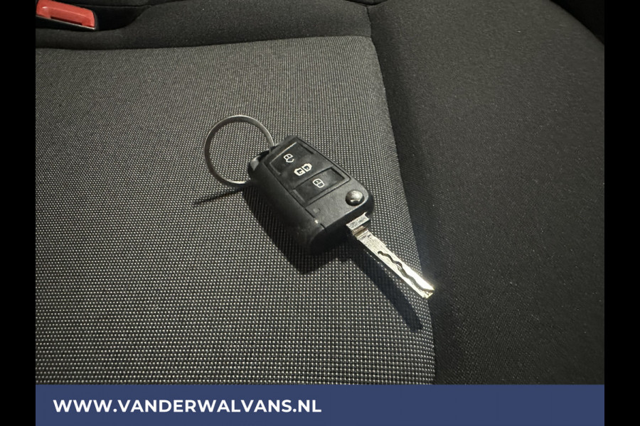 Volkswagen Crafter 2.0 TDI L3H3 L2H2 Euro6 Airco | Trekhaak | Navigatie | Camera | Cruisecontrol Parkeersensoren, Apple Carplay, Android Auto, Chauffeursstoel, Bijrijdersbank