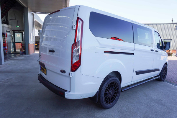 Ford Transit Custom 320L 2.0 TDCI 130PK L2H1 Dubbel Cabine Glaslook Nr. V119 | Airco | Cruise | DAB | Side bars | LM velgen DEMO