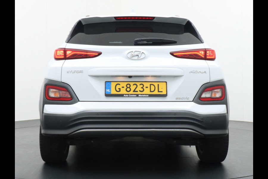 Hyundai Kona EV 64 kWh 204PK Grootste ACCU 3d-Navi Camera Apple Carplay DAB Android PDC Warmtepomp Lane-assist+Waarsch. Adaptive-CruiseContro Fashion Connected Services Elektr.Ramen+Spiegels Licht+Regensensor ACC HuD ETMS Priv.Glas ESP Vermoeidheids-herk. Botswaarsch. AEB ASR ESP nieuw 43000 euro Grootste EV bereik in zijn klasse! origineel NL auto 1e Eigenaar