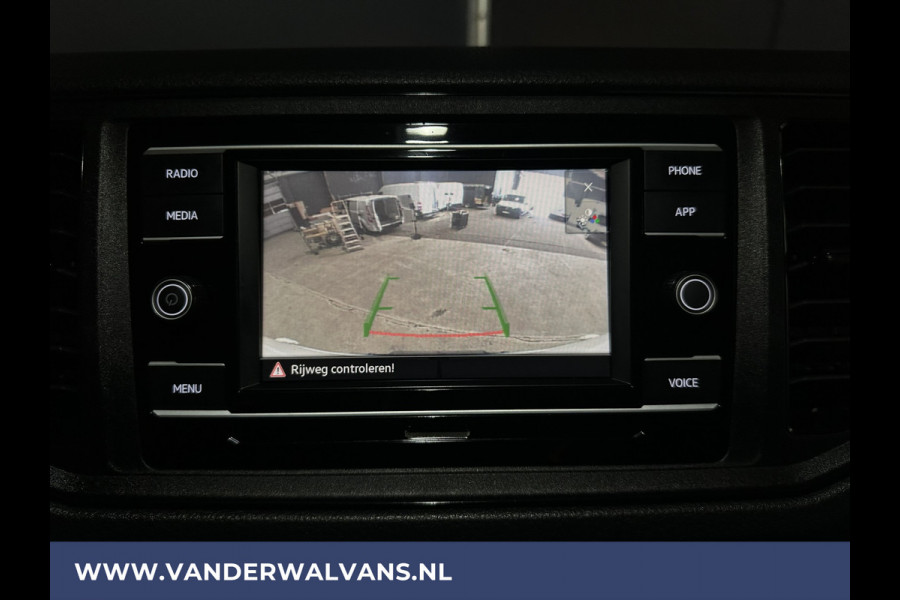 Volkswagen Crafter 2.0 TDI 140pk **BPM VRIJ voor de Ondernemer** L4H3 L3H2 Euro6 Airco | 2x zijdeur | Camera | Apple Carplay Android Auto, Bijrijdersbank