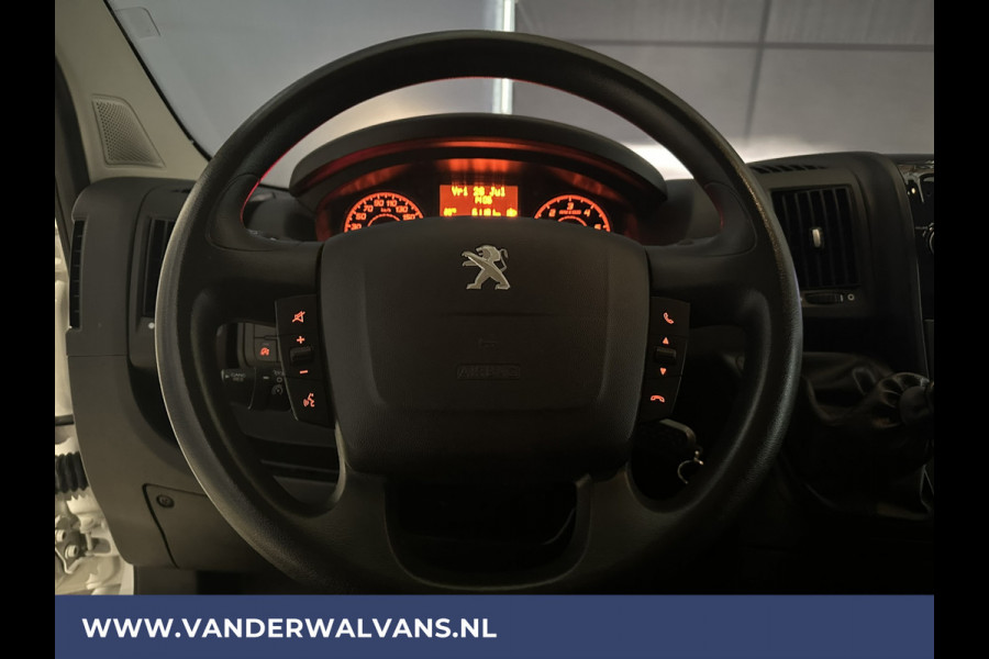 Peugeot Boxer 2.2 BlueHDi 140pk L2H2 Euro6 ** Airco | Navigatie | Camera | Cruisecontrol Trekhaak, Parkeersensoren, Bijrijdersbank, Bluetooth-telefonie