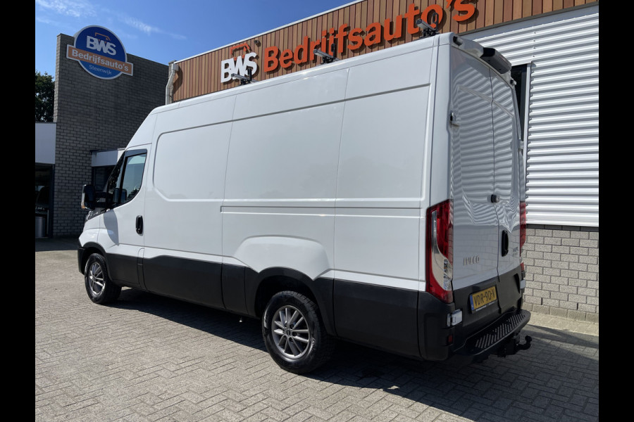 Iveco Daily 35S16V 2.3 Himatic automaat 155pk L2H2 / vaste prijs rijklaar € 23.950 ex btw / lease vanaf € 429 / cruise en climate control / trekhaak 3500 kg / omvormer !