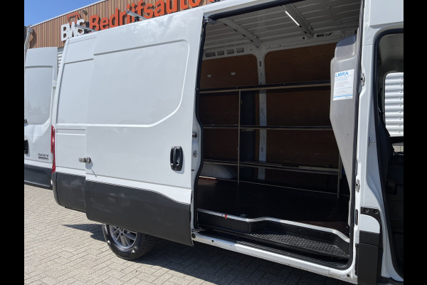 Iveco Daily 35S16V 2.3 Himatic automaat 155pk L2H2 / vaste prijs rijklaar € 23.950 ex btw / lease vanaf € 429 / cruise en climate control / trekhaak 3500 kg / omvormer !