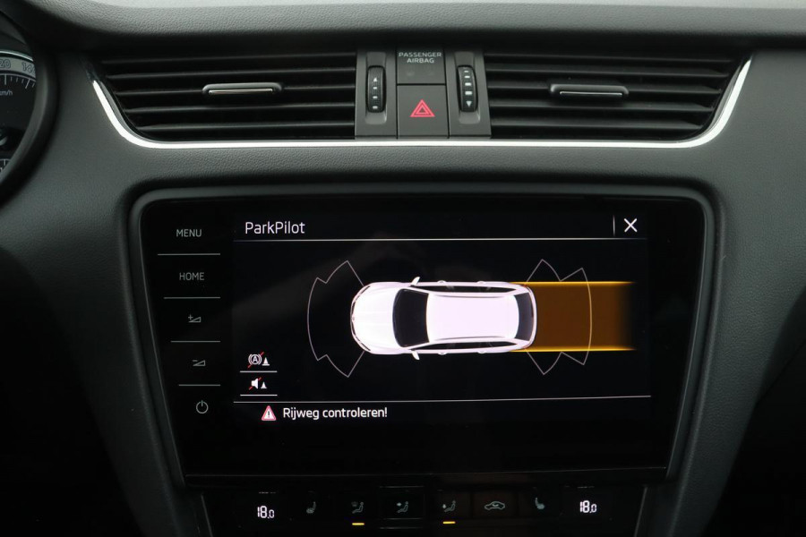 Škoda Octavia 1.0 TSI Style | Leder | Carplay | Stoelverwarming | Canton | Full LED | Park Assist | Keyless | Navigatie | DAB+