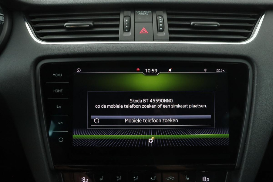 Škoda Octavia 1.0 TSI Style | Leder | Carplay | Stoelverwarming | Canton | Full LED | Park Assist | Keyless | Navigatie | DAB+