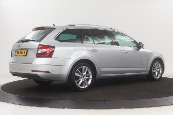 Škoda Octavia 1.0 TSI Style | Leder | Carplay | Stoelverwarming | Canton | Full LED | Park Assist | Keyless | Navigatie | DAB+