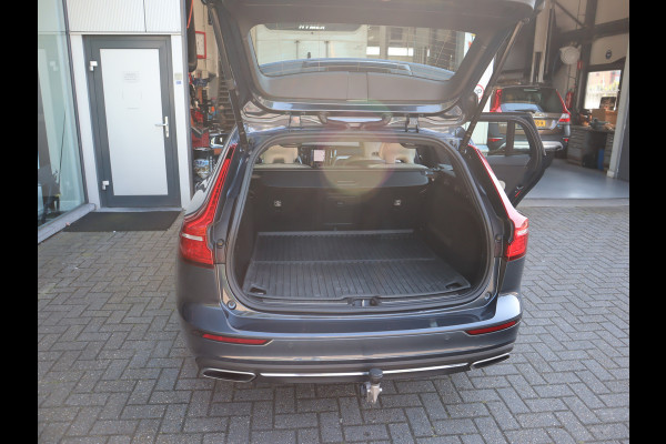 Volvo V60 2.0 T4 211 PK Inscription / Sportstoelen / Leder / Trekhaak