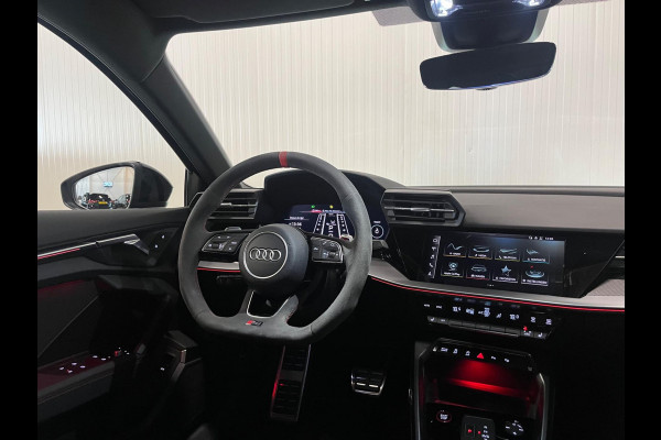 Audi RS3 Sportback 2.5 TFSI RS 3 quattro | KERAMISCH | B&O | HUD | ACC | DEALERGARANTIE