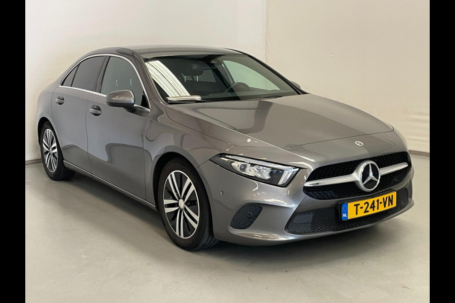 Mercedes-Benz A-Klasse 200 / Camera / DAB / Stoelverwarming