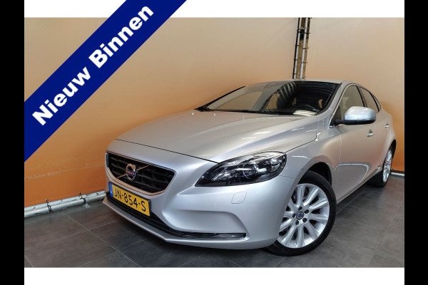 Volvo V40 2.0 T3 Momentum dealer onderhouden navi lmv