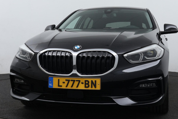 BMW 1-serie 118i Executive Sport-Line (NL auto, 1e Eig, Dealer onderhouden, Navi, Airco 2 zones, PDC, Cruise Control, Etc)