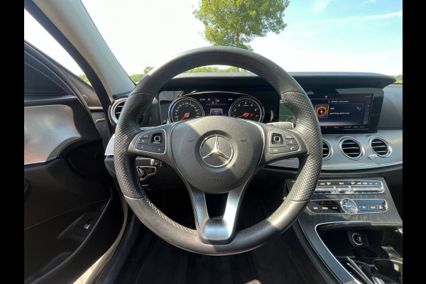 Mercedes-Benz E-Klasse 250 Avantgarde Schuifdak|Afn-Trekhaak|LED|Camera|Volledige historie