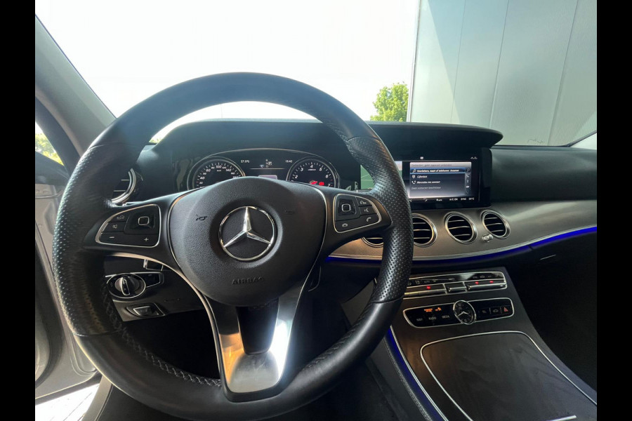 Mercedes-Benz E-Klasse 250 Avantgarde Schuifdak|Afn-Trekhaak|LED|Camera|Volledige historie