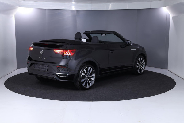 Volkswagen T-Roc Cabrio 1.5 TSI R-Line 150 pk Automaat (DSG) | Diamond stitching leder interieur| Windscherm | Parkeersensoren | Stoelverwarming | Adaptieve cruise control | Lichtmetalen velgen 19" |