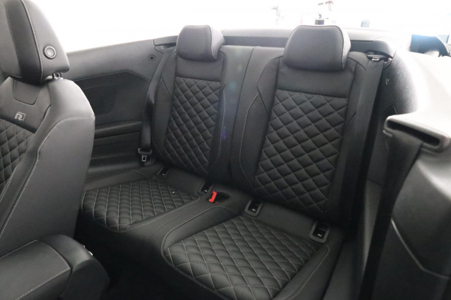 Volkswagen T-Roc Cabrio 1.5 TSI R-Line 150 pk Automaat (DSG) | Diamond stitching leder interieur| Windscherm | Parkeersensoren | Stoelverwarming | Adaptieve cruise control | Lichtmetalen velgen 19" |