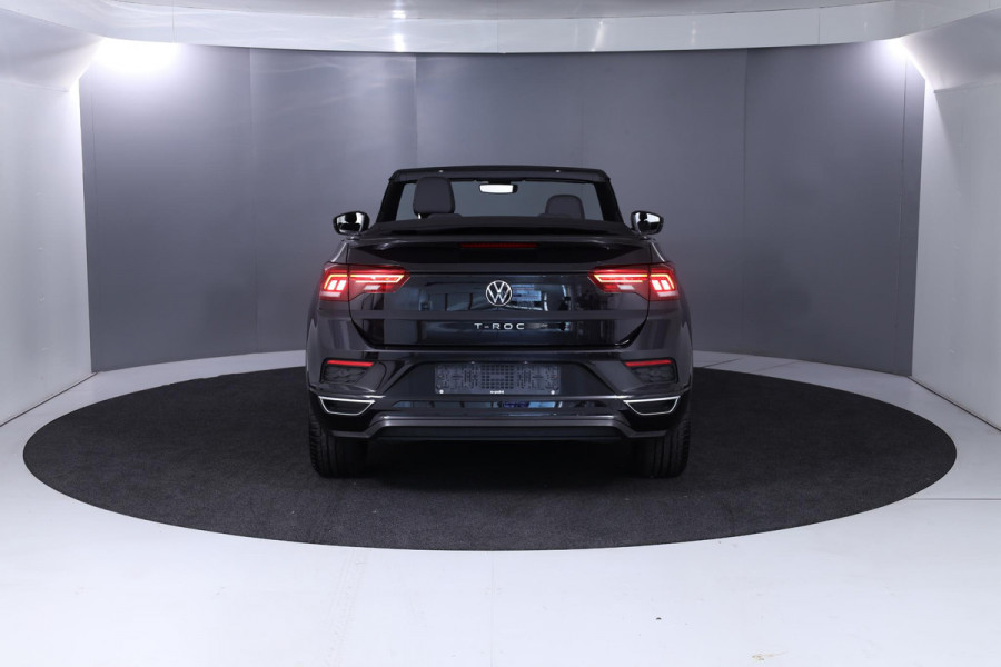 Volkswagen T-Roc Cabrio 1.5 TSI R-Line 150 pk Automaat (DSG) | Diamond stitching leder interieur| Windscherm | Parkeersensoren | Stoelverwarming | Adaptieve cruise control | Lichtmetalen velgen 19" |