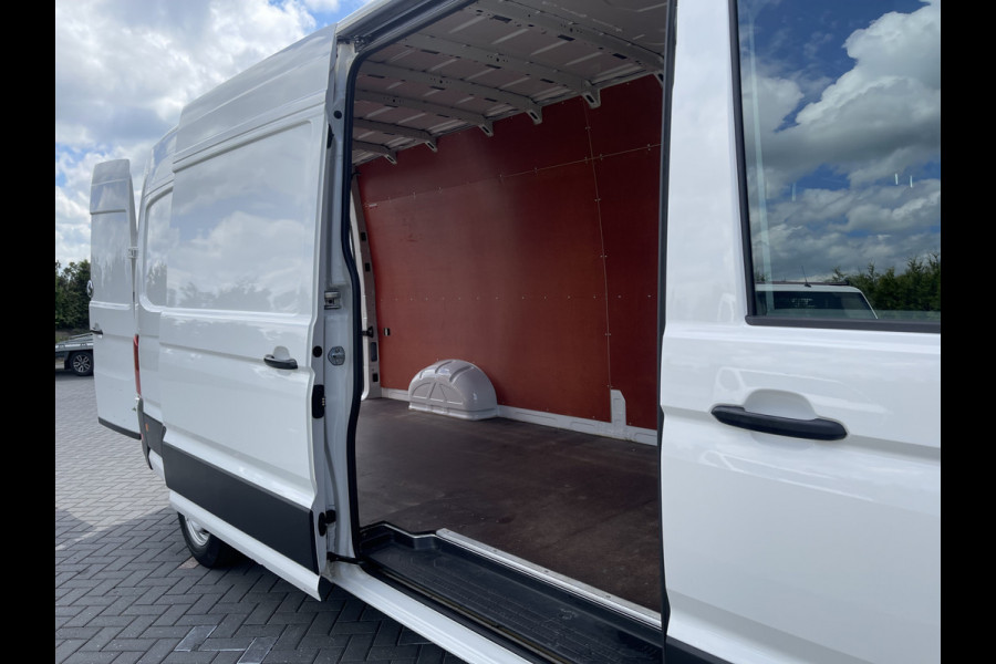 Volkswagen Crafter 2.0 TDI 140 PK AUTOMAAT / L4H3 / 1e EIG. / AIRCO / CRUISE / GEVEERDE STOEL / TREKHAAK