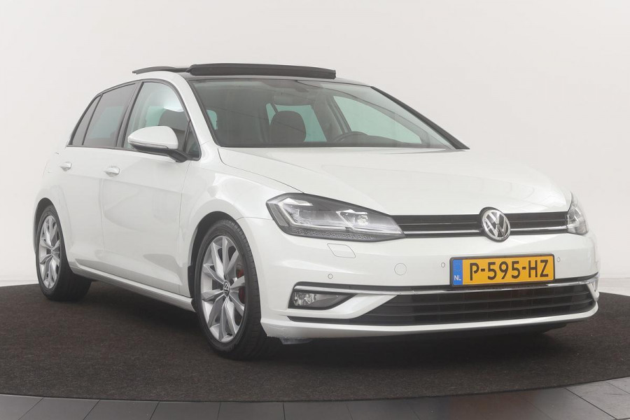 Volkswagen Golf 1.4 TSI Highline | Panoramadak | Carplay | Stoelverwarming | Full LED | Navigatie | Adaptive Cruise | PDC | Bluetooth