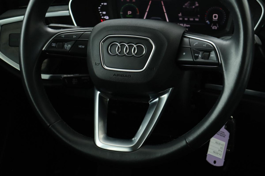 Audi Q3 45 TFSIe | Adaptive Cruise | Sportstoelen | Full LED | Trekhaak | Stoelverwarming | PDC | Carplay | Climate control