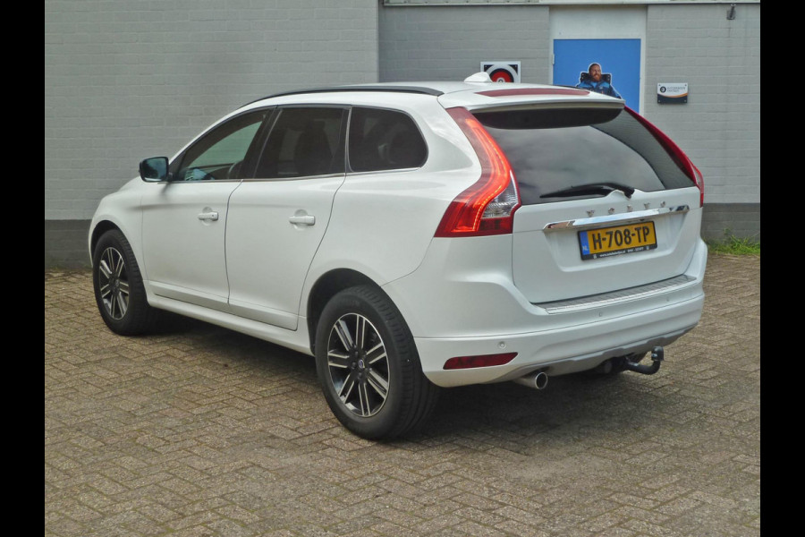 Volvo XC60 2.0 D3 FWD Momentum|Navi|Camera|Afn.Trekhaak|Climate-Control